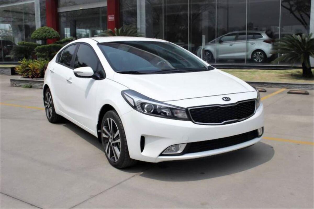 KIA Cerato SMT có mức giá rẻ và thấp nhất trong phân khúc xe hạng C