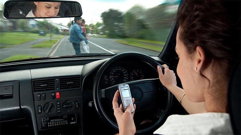 Kinh nghiệm giúp phụ nữ lái xe ô tô chắc tay, an toàn