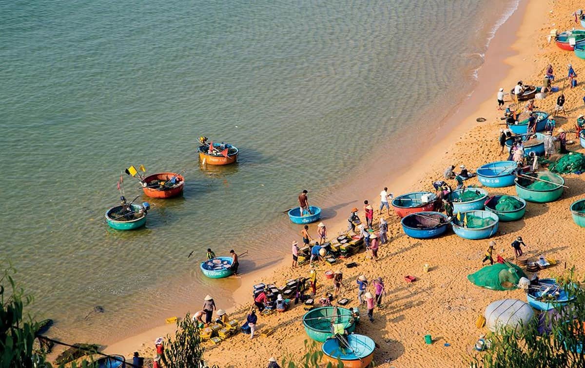 Làng chài Nhơn Châu