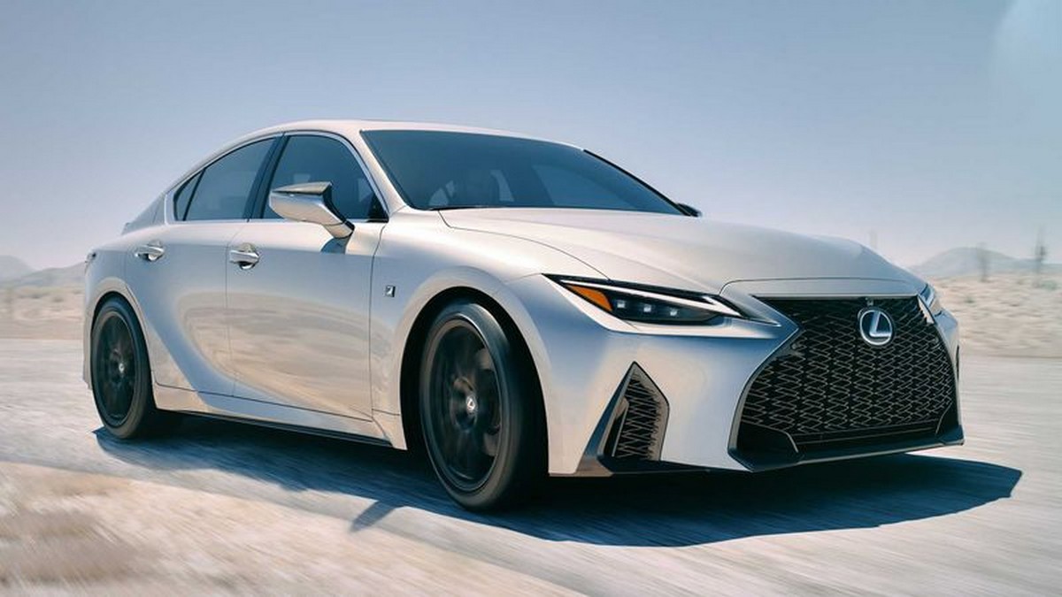 Lexus IS