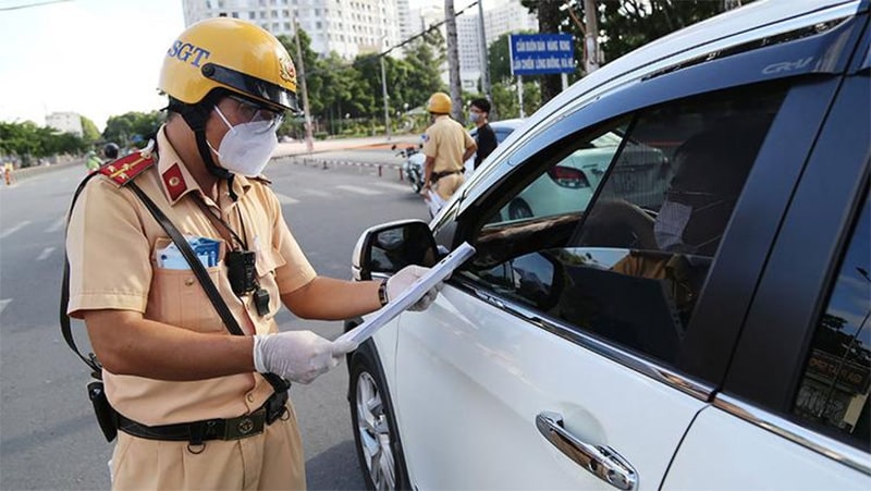 Lỗi dừng đỗ xe ô tô phạt bao nhiêu tiền