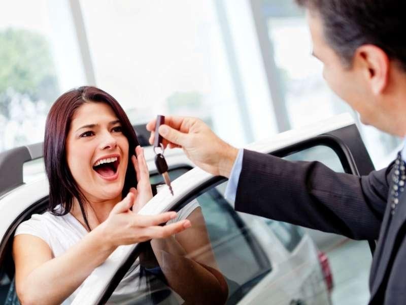 Lý do cần thực hiện thủ tục bán xe ô tô công ty cho cá nhân?