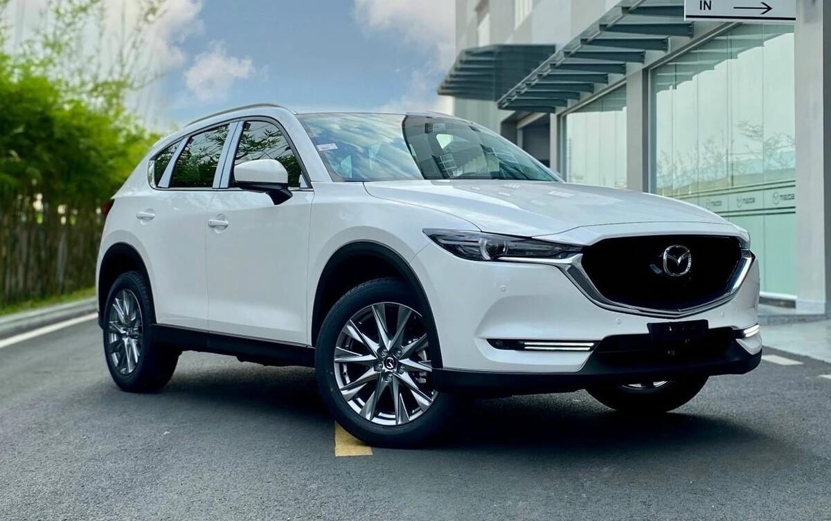 Mazda CX-5 có thân xe góc cạnh và trẻ trung