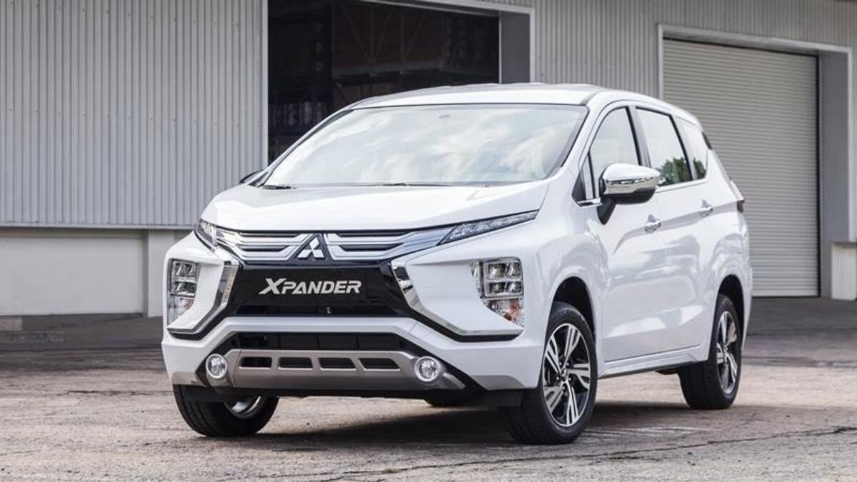 Mitsubishi Xpander bản AT bổ sung chìa khóa thông minh và camera lùi