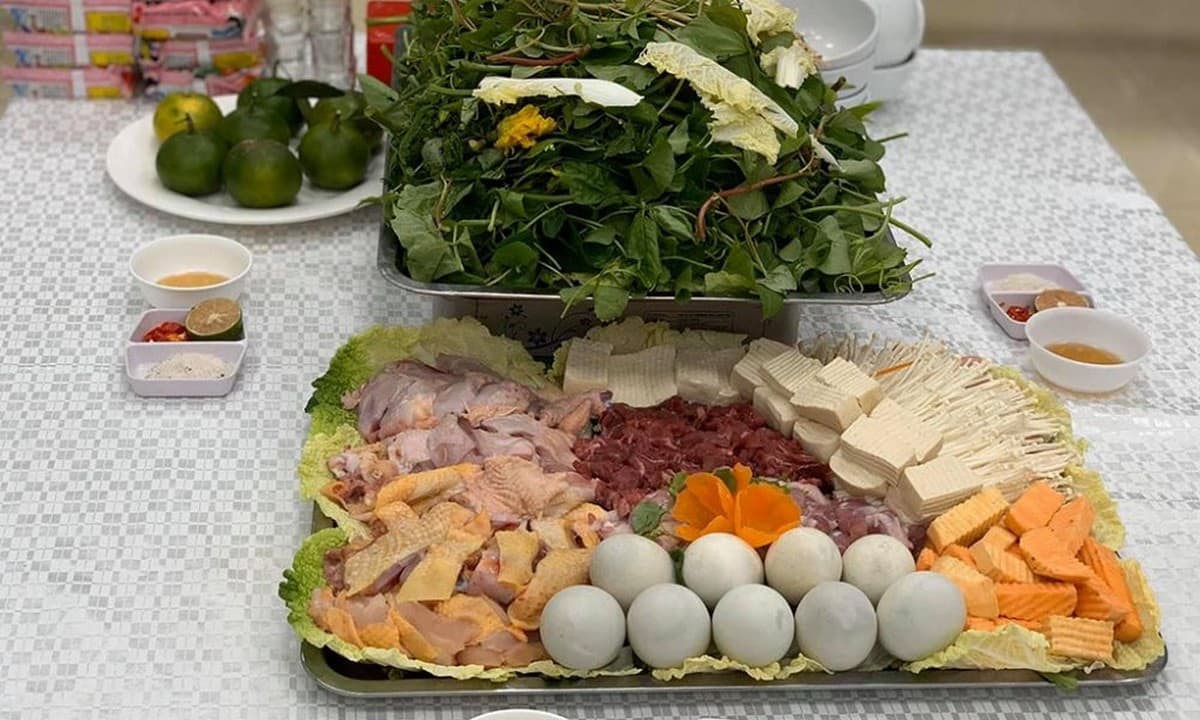 Lẩu lá rừng