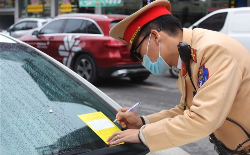 Mức xử phạt lỗi dừng đỗ xe