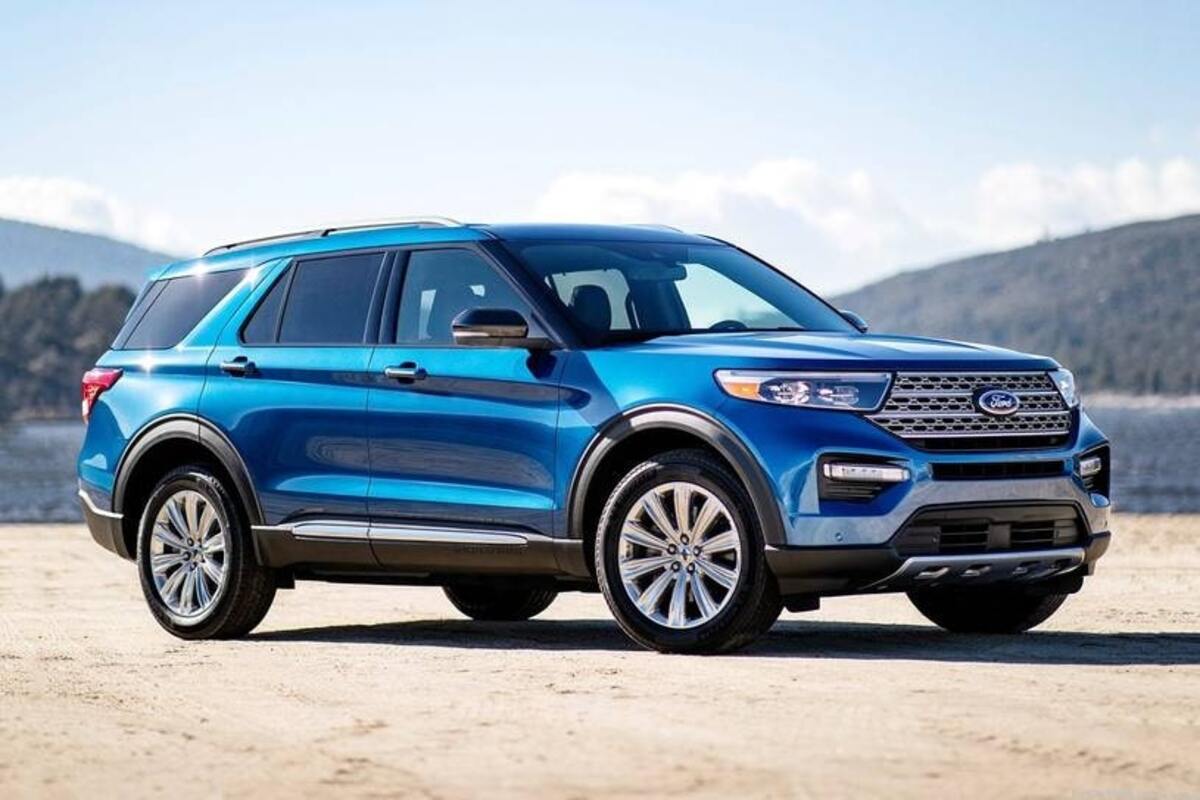 Ngoại hình thiết kế Ford Explorer 2021 với vẻ đồ sộ, bề thế, đầy tính thể thao
