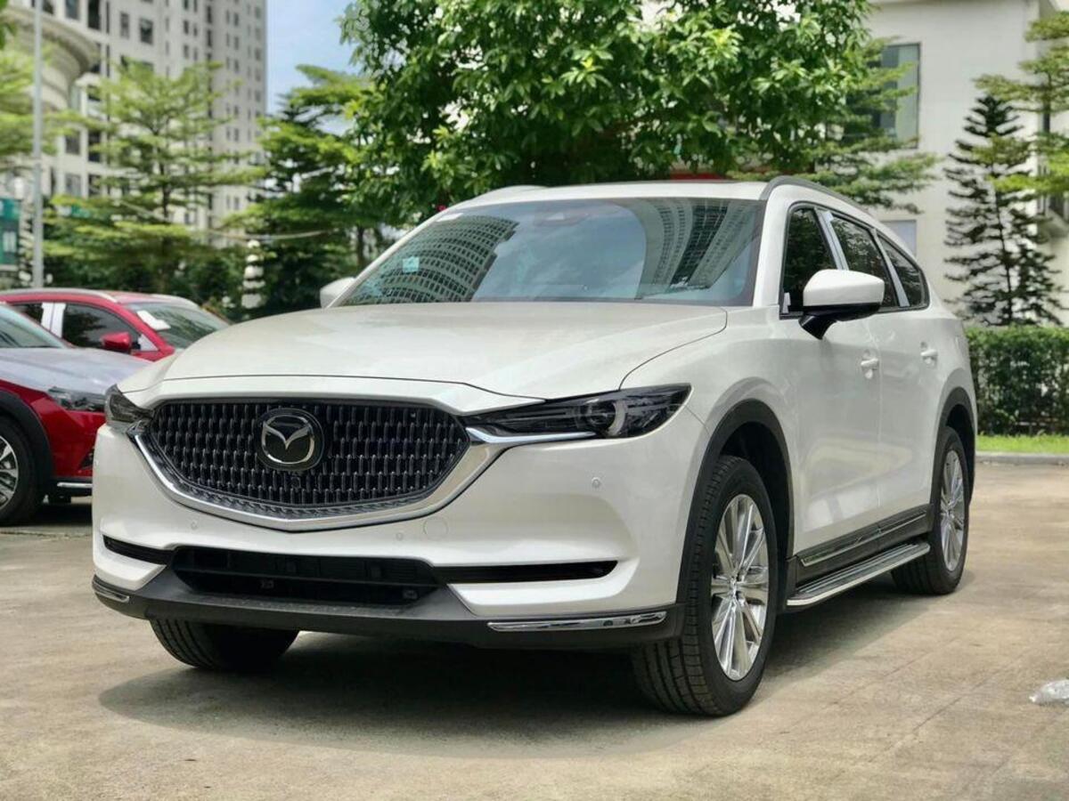 Ngoại thất đầu xe Mazda CX-8 2023
