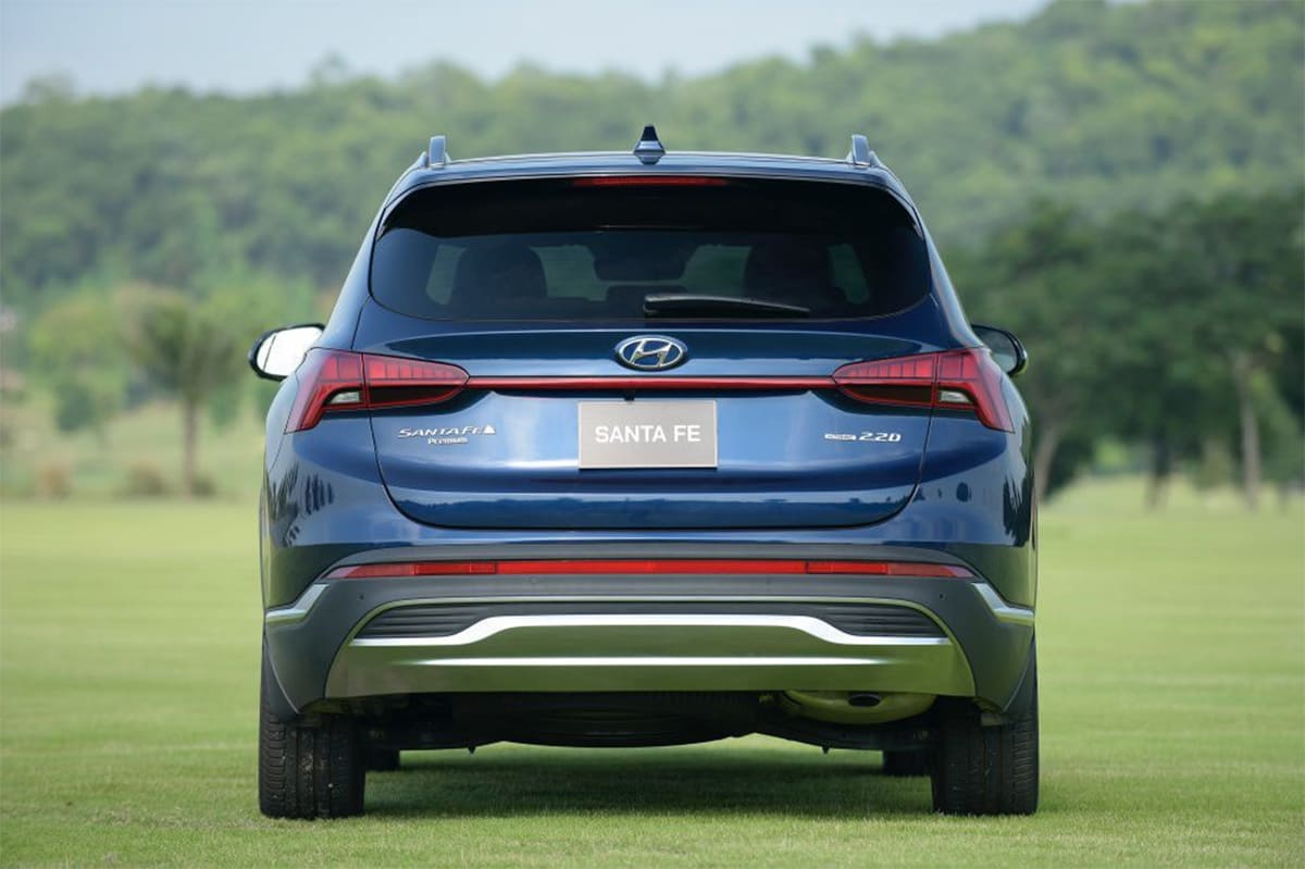 Ngoại thất đuôi xe Hyundai Santa Fe 2022