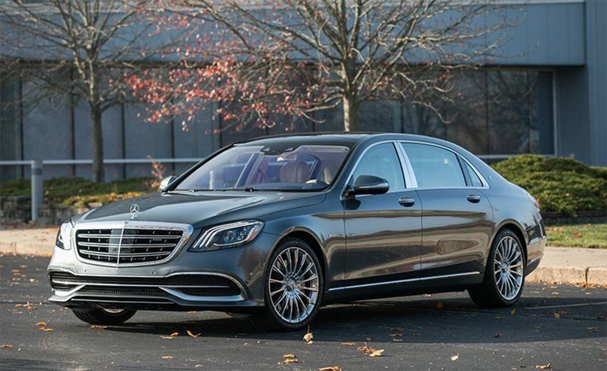 La zăng đa chấu kiểu dáng thể thao mạnh mẽ toát lên sự uy nghi cho Maybach S560