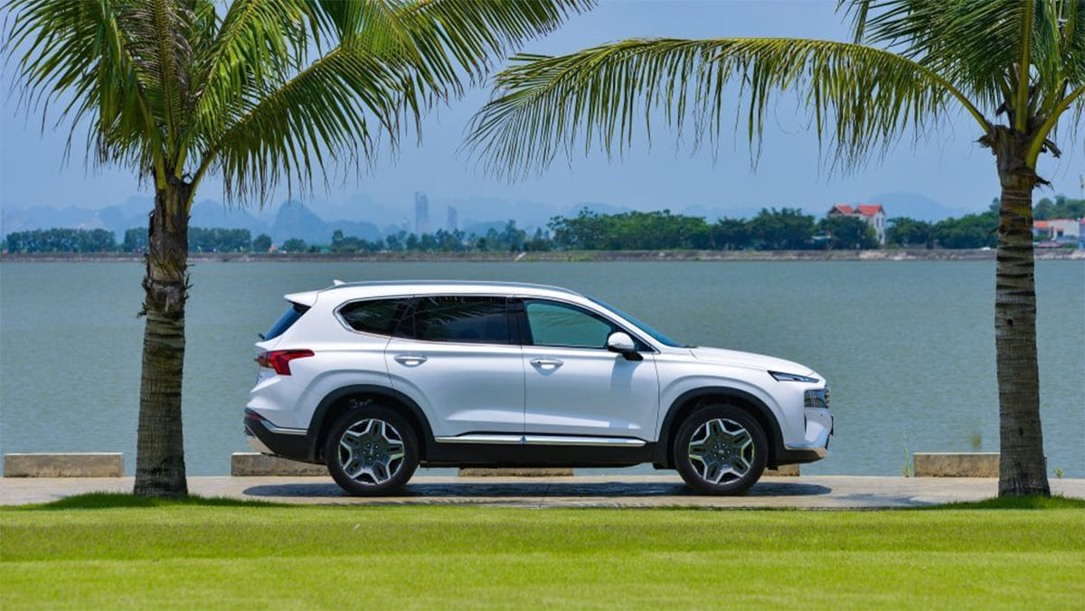 Ngoại thất thân xe Hyundai Santa Fe 2022