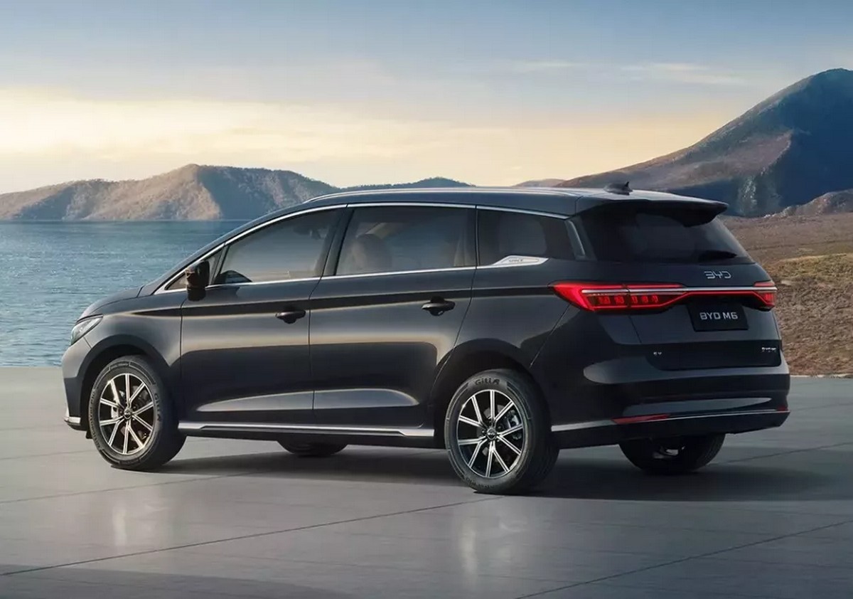 Ngoại thất BYD M6