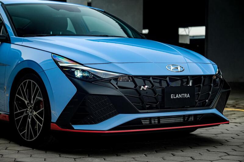 Ngoại thất xe Hyundai Elantra