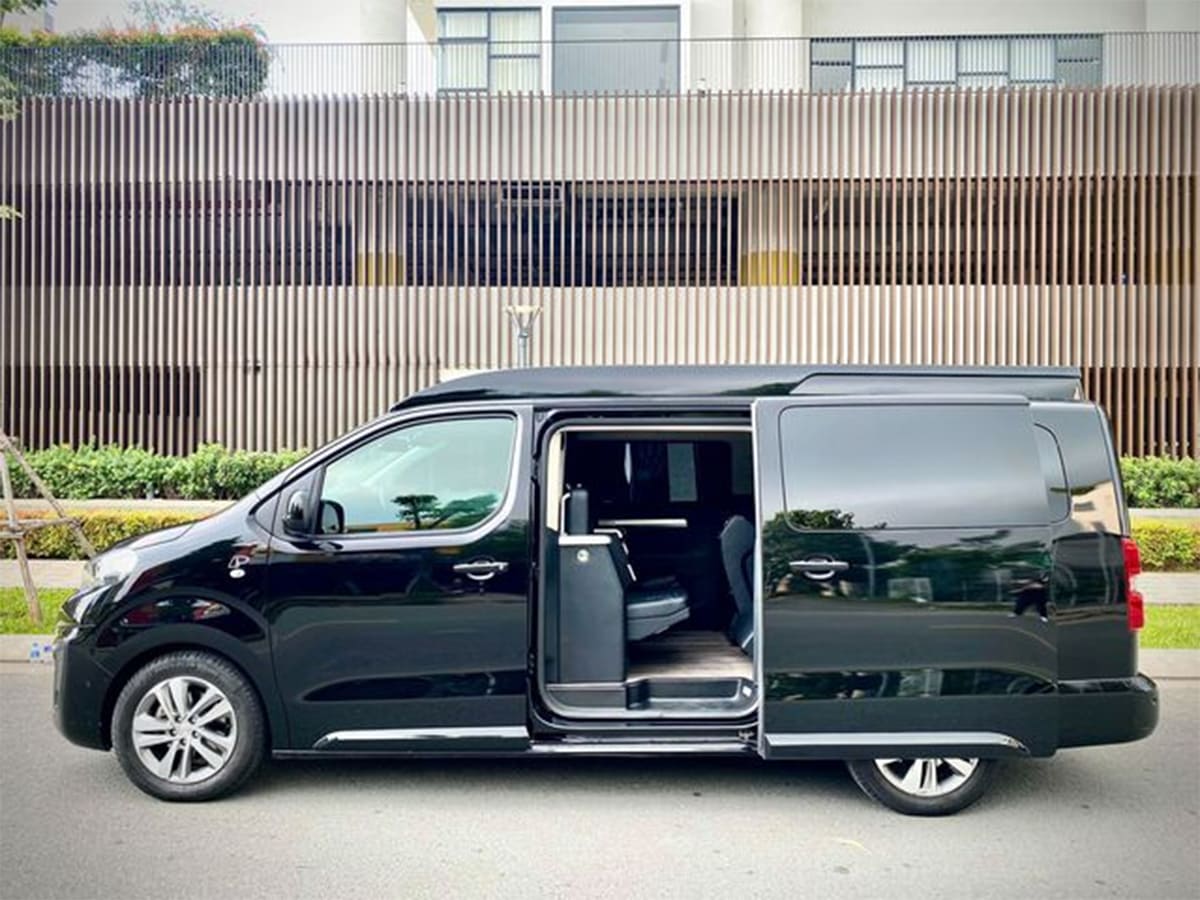 Ngoại thất xe Peugeot Traveller