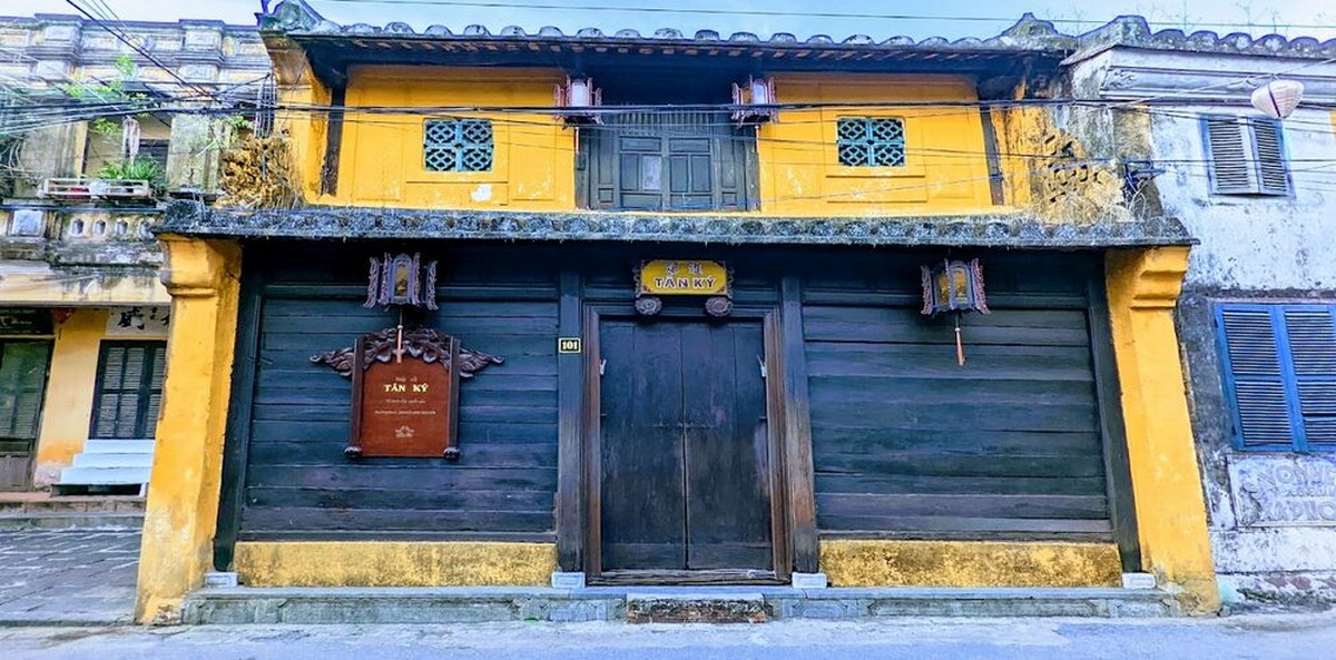 Nhà cổ Tấn Ký
