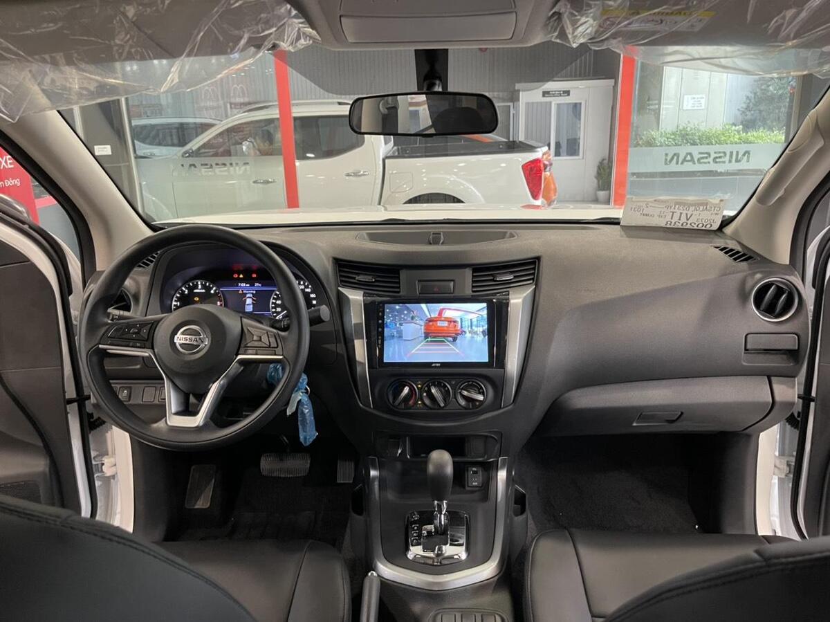 Nhiều tiện nghi thông minh có trên Nissan Navara 2023