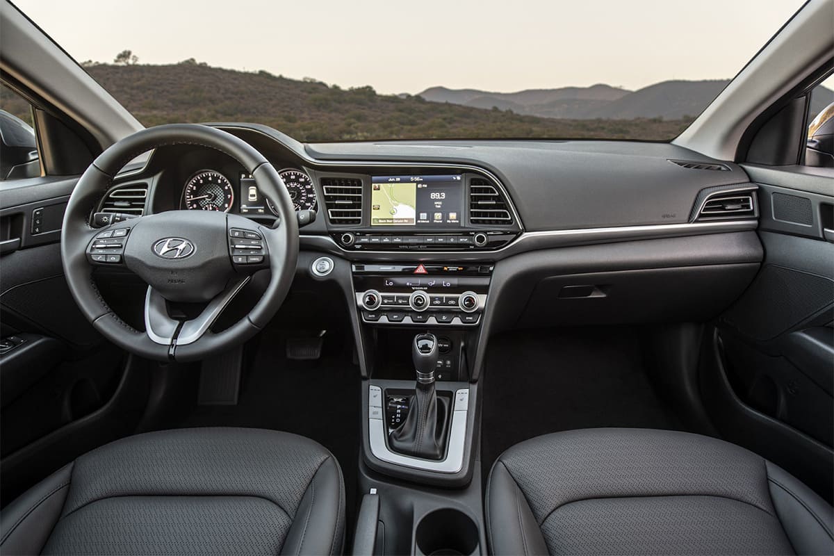 Nội thất Hyundai Elantra 2019
