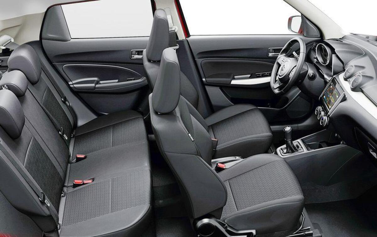 Nội thất Mazda 2 2020 được thiết kế với đa dạng màu sắc