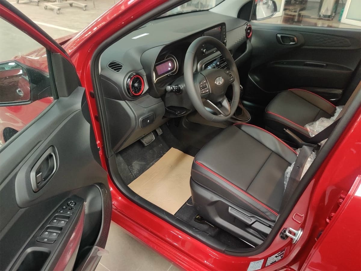 Nội thất xe Hyundai i10 2023