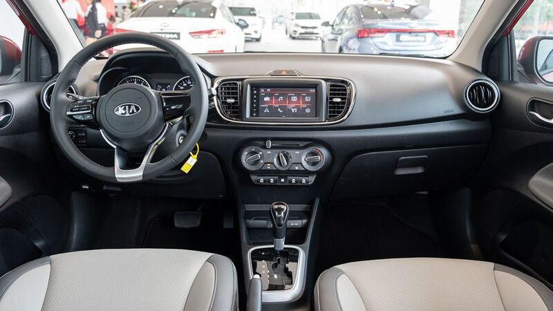 Nội thất xe KIA Soluto