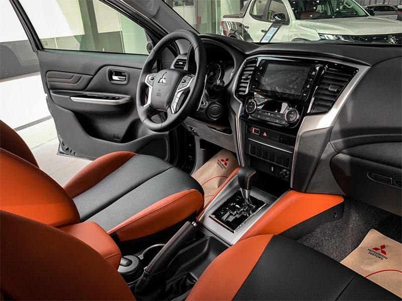 Nội thất xe Mitsubishi Triton