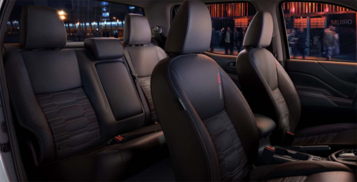 Ghế ngồi của xe Nissan Navara 2021 rộng mang lại sự thoải mái cho hành khách