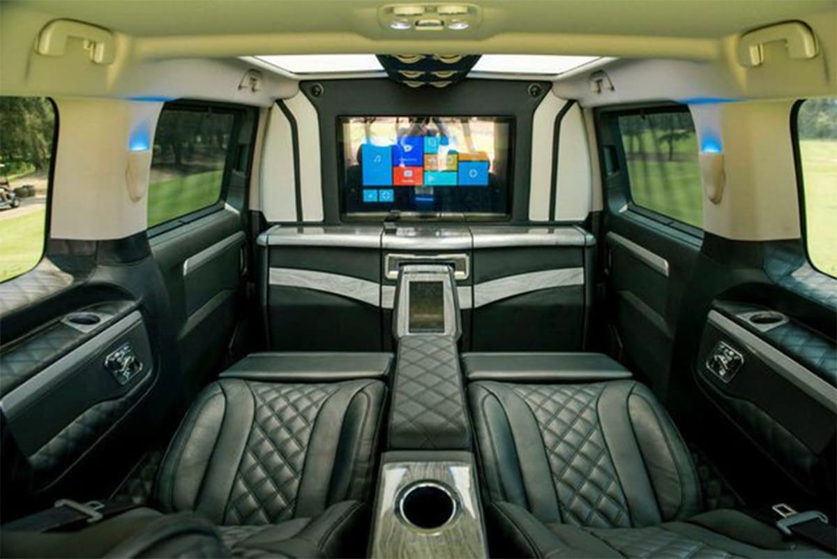 Nội thất xe Peugeot Traveller