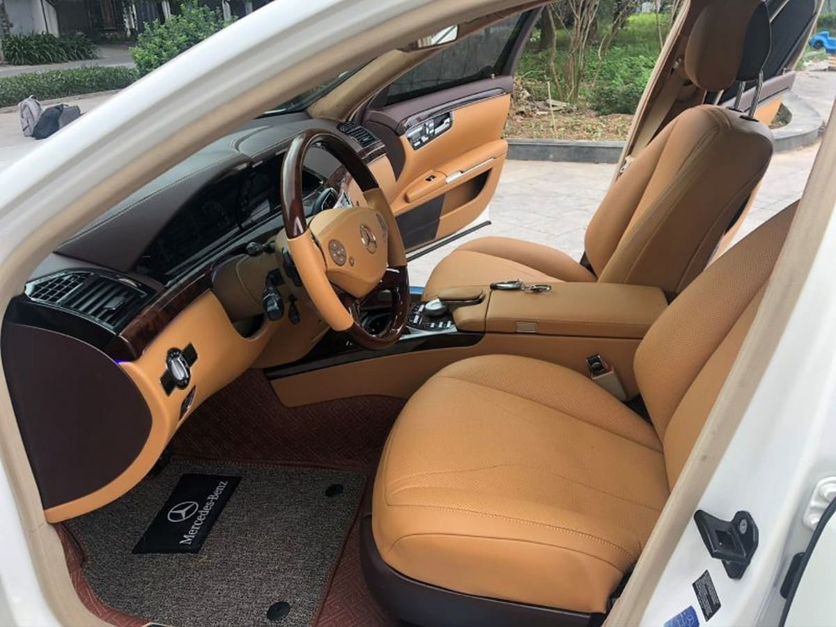 Nội thất ô tô phù hợp với gia chủ Canh Ngọ 