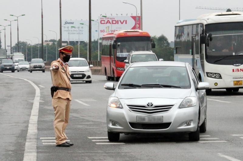 Ô tô chạy quá tốc độ phạt bao nhiêu?