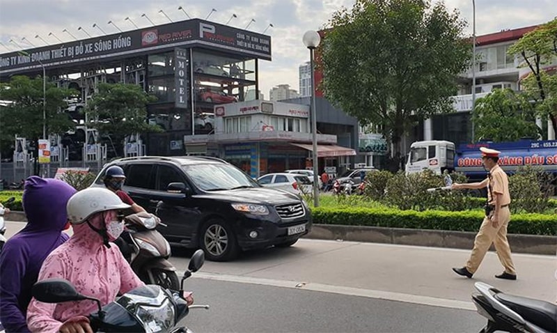 Ô tô lấn làn đường gây ra tai nạn bị xử lý thế nào?