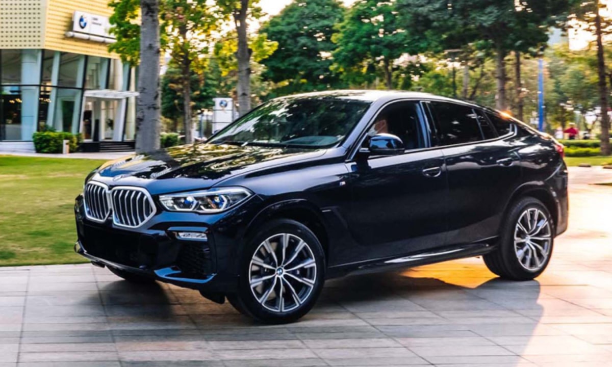 Phần đầu xe của BMW X6 mang đậm phong cách thể thao