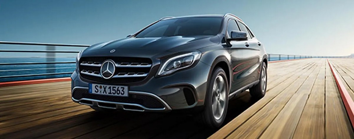 Phần đầu xe Mercedes GLA