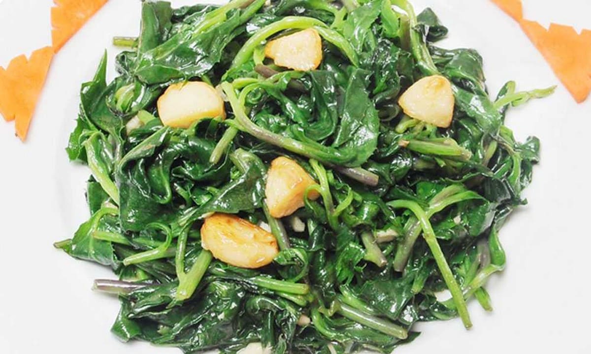 Rau rừng xào tỏi
