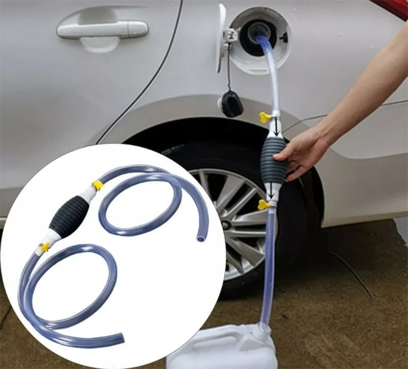 Sử dụng máy hút xăng chuyên dụng