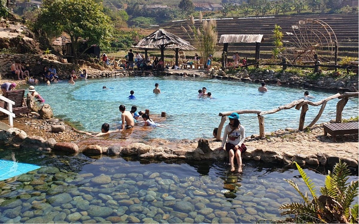 Suối khoáng nóng Trạm Tấu