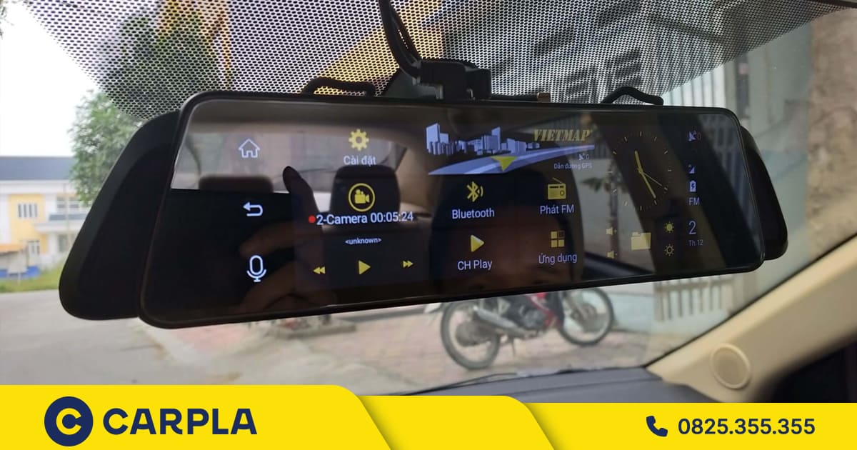 Tại sao bạn nên lắp camera hành trình gương cho xế yêu?