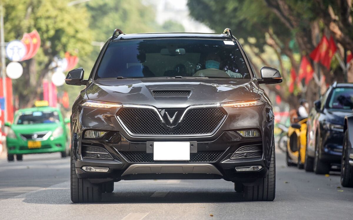 Thiết kế đầu xe President to, mạnh mẽ