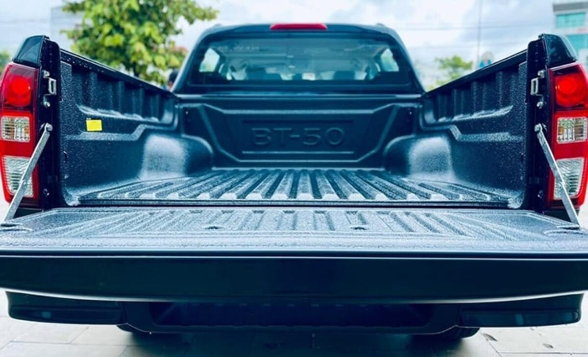 Thùng xe có sức tải lớn từ 1050 - 1220kg