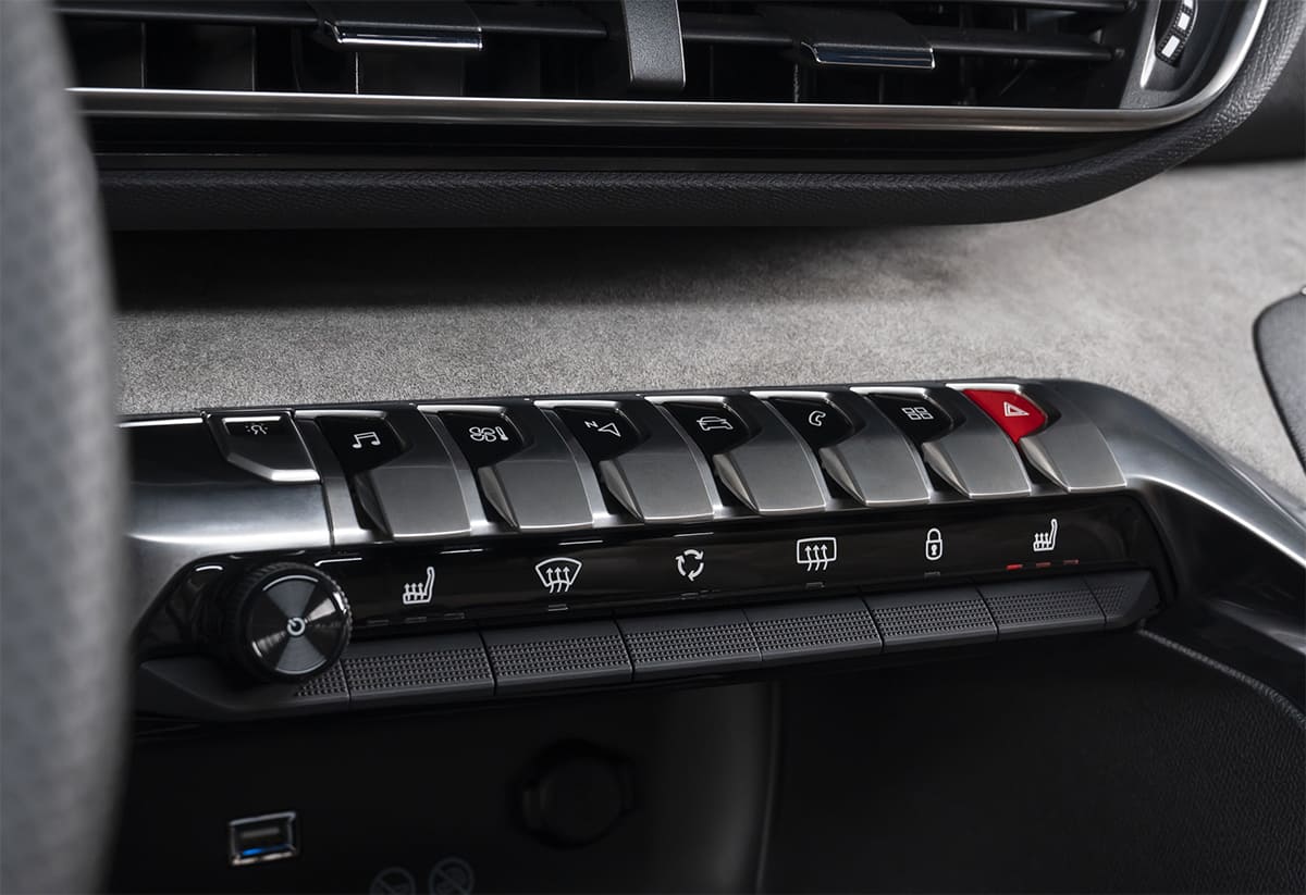 Tiện nghi xe Peugeot 5008