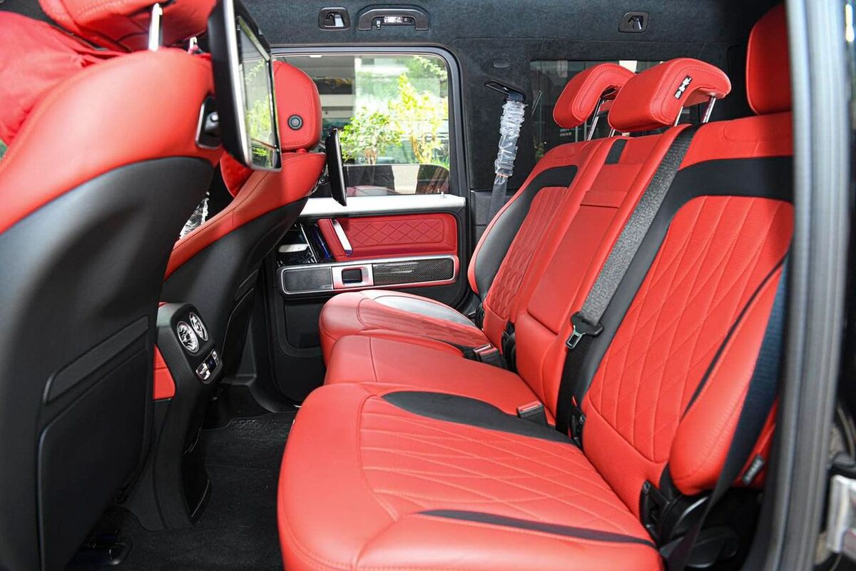 Toàn bộ ghế ngồi trên xe đều bọc da Designo, có không gian ngồi thoải mái, rộng rãi