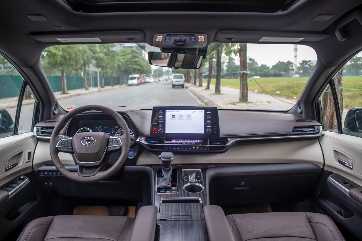 Toyota Sienna 2021 có khoang lái ấn tượng và đột phá