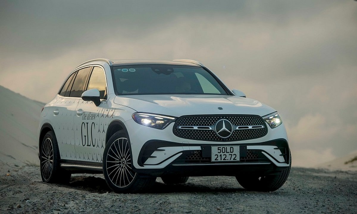 Vận hành êm ái với Mercedes GLC