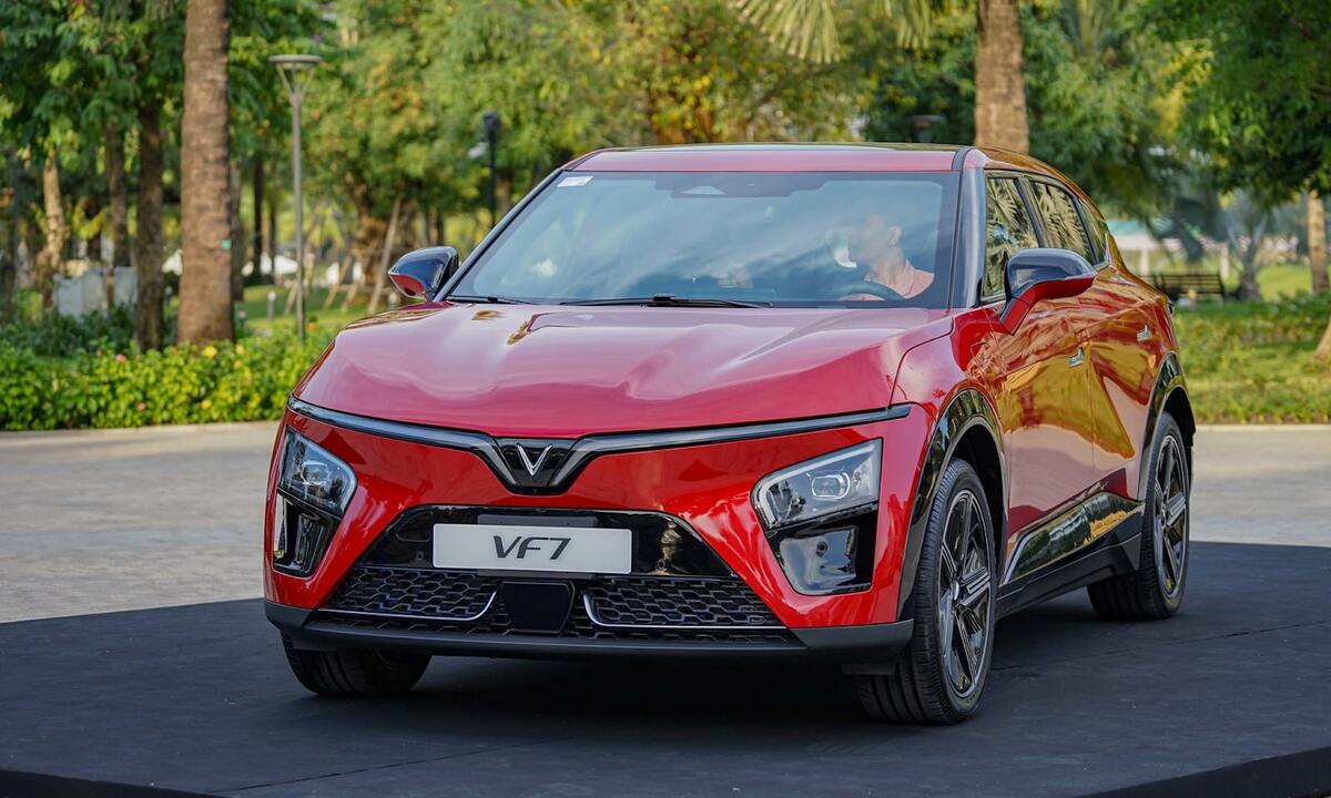 VF 7 có thiết kế tối giản mang đến sự thuận tiện khi sử dụng