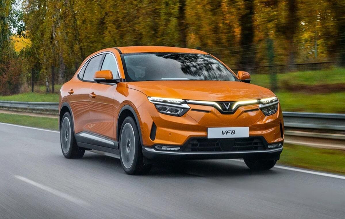 VF 8 vận hành êm ái