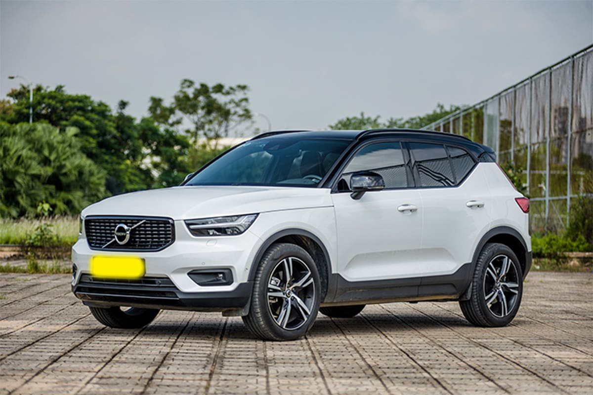 Volvo XC40 giá bao nhiêu?
