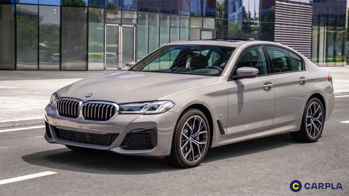Bảng giá xe 530i niêm yết thời điểm hiện tại là 2 tỷ 889 triệu đồng