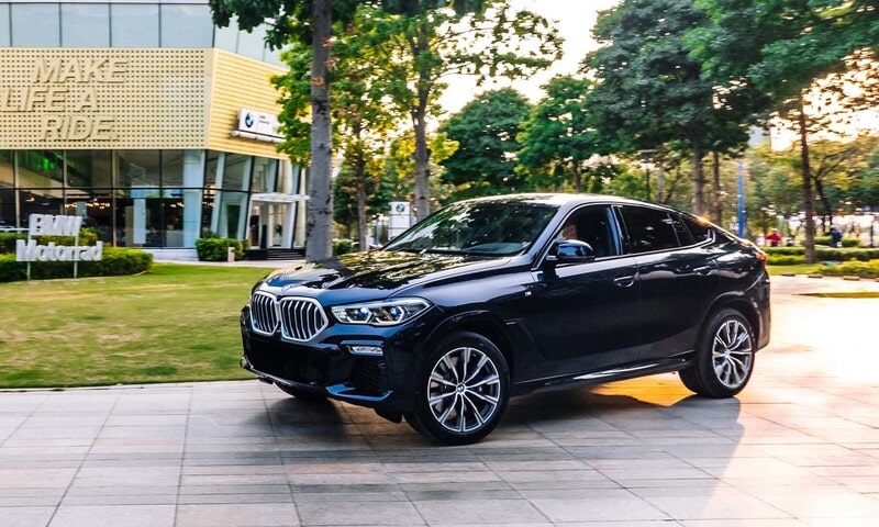 Giá xe BMW X6 từ 4,549 tỷ khá cao so với các dòng xe cùng phân khúc
