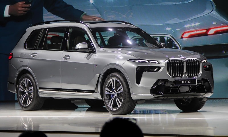 Giá xe BMW X7 từ 6,299 tỷ
