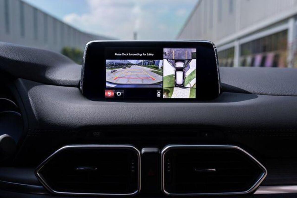 Xe Mazda CX-8 2023 lắp đặt đầy đủ các tính năng an toàn hiện đại