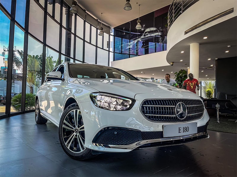 Giá xe Mercedes E180 từ 2,159 tỷ